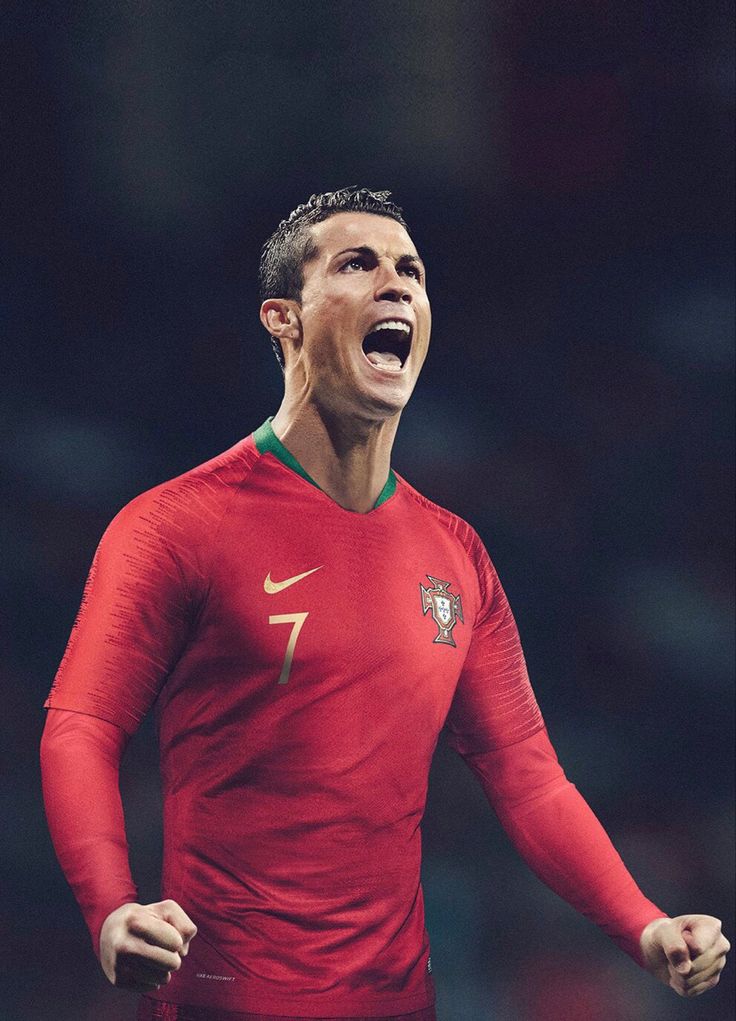 Ronaldo Portugal Home Kit 2018 LONG SLEEVE Retro
